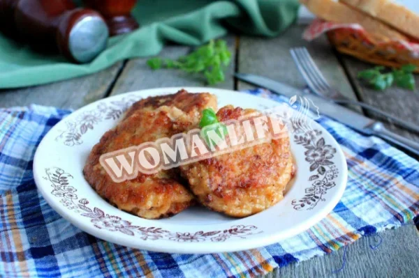 Котлети з молоком і фаршем