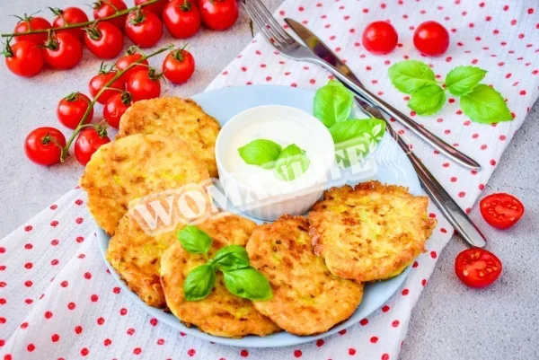 Оладки з кабачків з сиром і часником