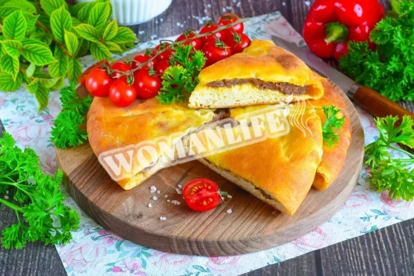 Осетинський м'ясний пиріг в духовці