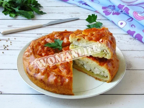 Пиріг з картоплею і куркою в духовці
