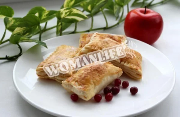 Пиріжки з яблуками в духовці