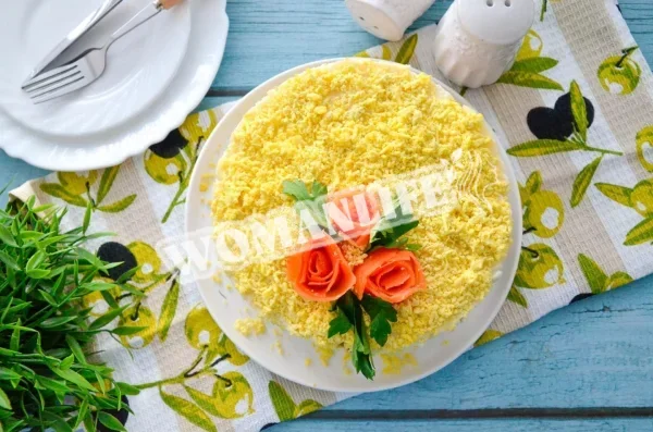 Салат Мімоза з консервами та рисом