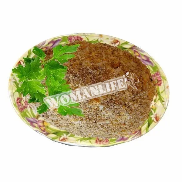 Салат з волоськими горіхами і ананасами