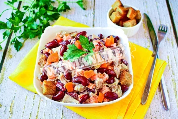 Салат квасоля морква копчена курка