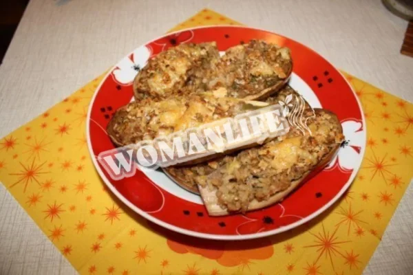 Баклажани з рисовим фаршем по-кубанськи