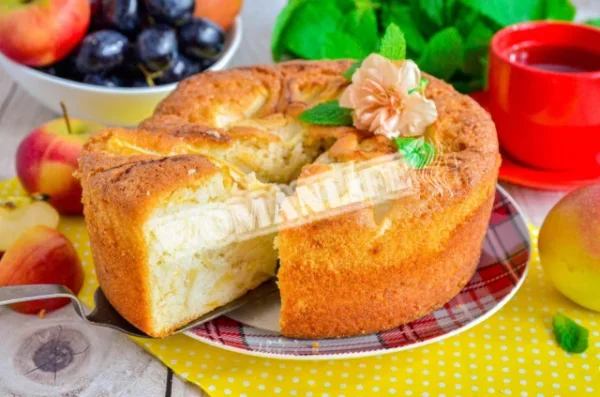 Класична шарлотка з розпушувачем