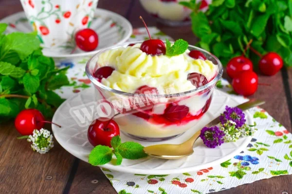 Заварний крем з вишнею