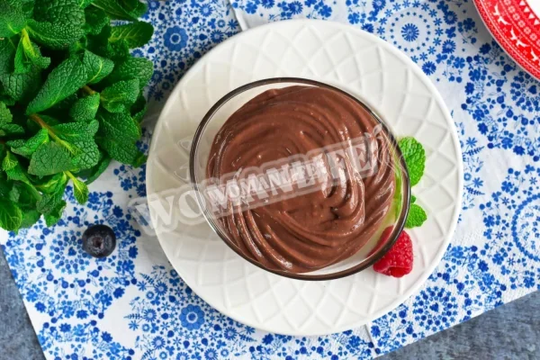 Шоколадний крем для торта