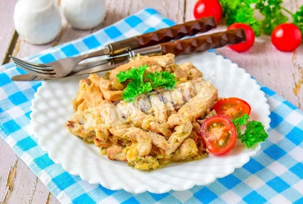 М'ясо з солоними огірками