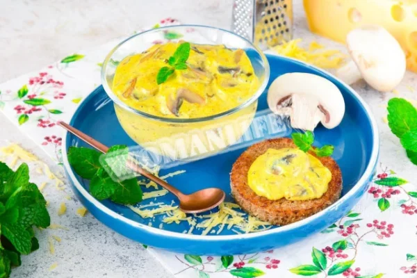 Соус з грибами і сиром