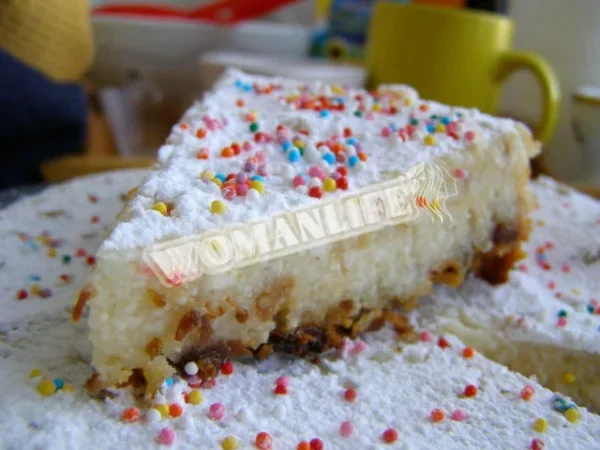 Сирна запіканка з манкою, родзинками і мигдалем в мультиварці