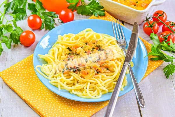 Сметанний соус з овочами