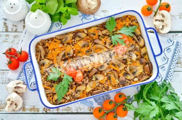 Гречка з грибами в духовці