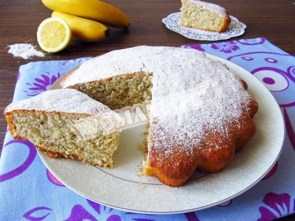 Торт з кокосом і бананом