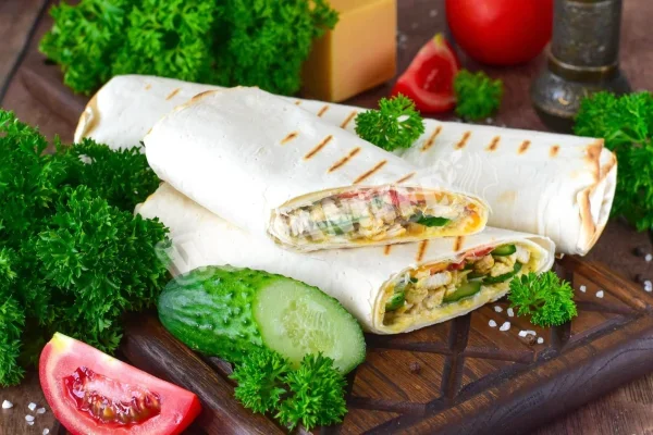 Лаваш з куркою і сиром