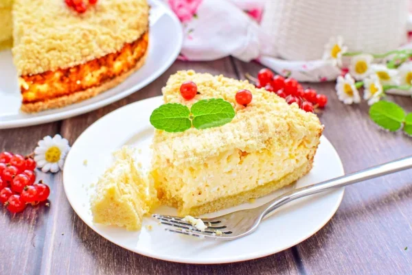 Пиріг Крошка в духовці з сиром