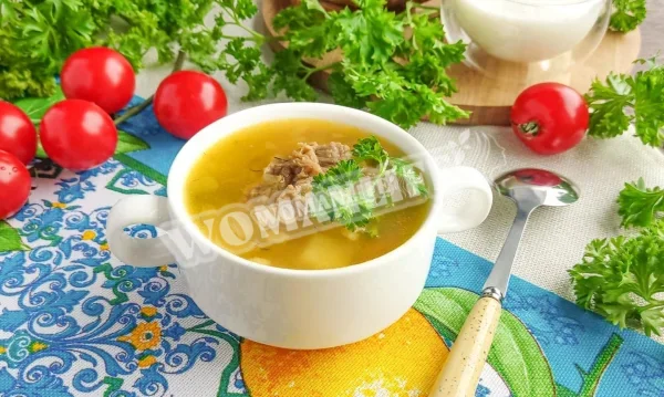 Класичний гороховий суп з м'ясом