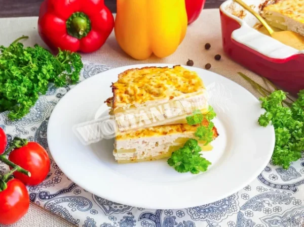 Картопля з курячим фаршем в духовці