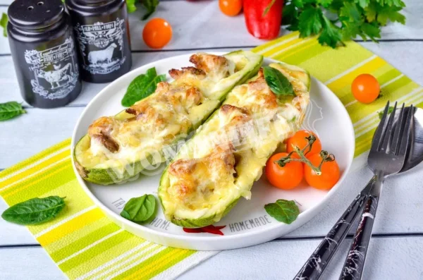 Кабачки, фаршировані м'ясом в духовці