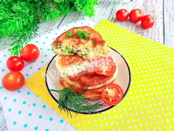 Млинці з зеленою цибулею на кефірі