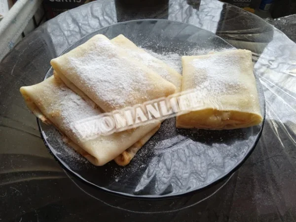 Млинці з карамелізованими бананами