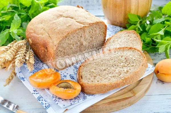 Цільнозерновий хліб в хлібопічці