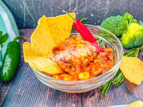 Квасоля чилі кон карне з фаршем і мексиканською кукурудзою