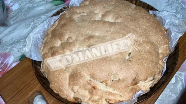 Шарлотка з яблуками