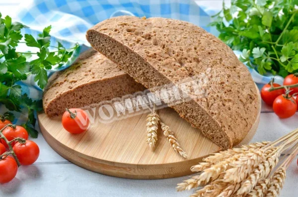 Хліб у казані в печі