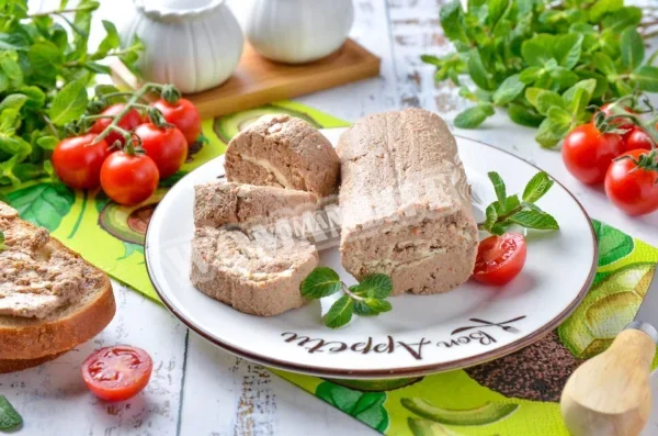 Паштет зі свинячої печінки з маслом і вершками