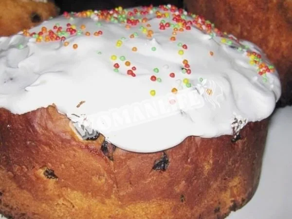 Куліч на готовій заквасці з родзинками