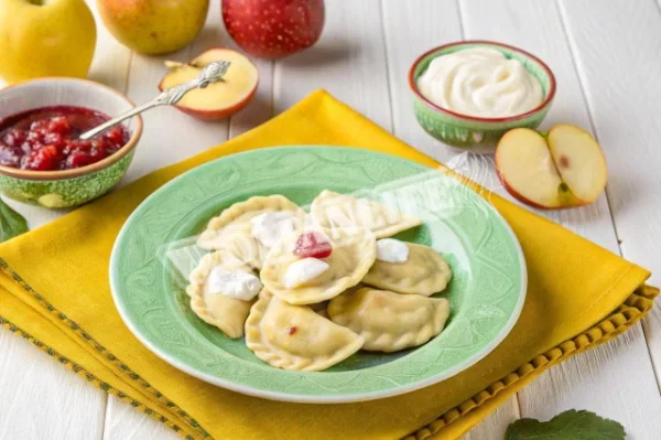Вареники с яблоком и корицей нежные и ароматные