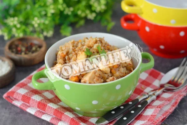 Гречана каша з куркою в мультиварці