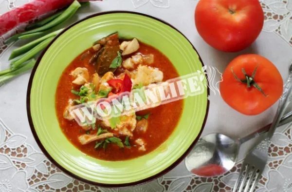 Гуляш зі свинини на сковороді з підливою