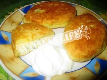Пиріжки з картоплею, смажені на сковороді