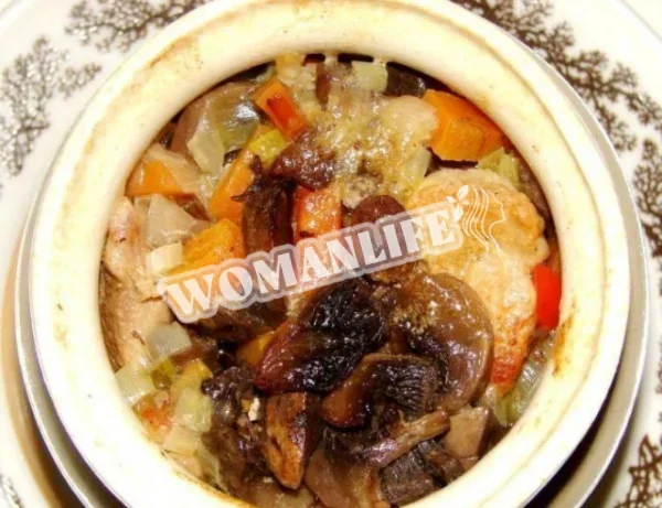 Печеня в горщиках з грибами і яловичиною