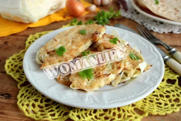 Білокачанна капуста в клярі на сковороді