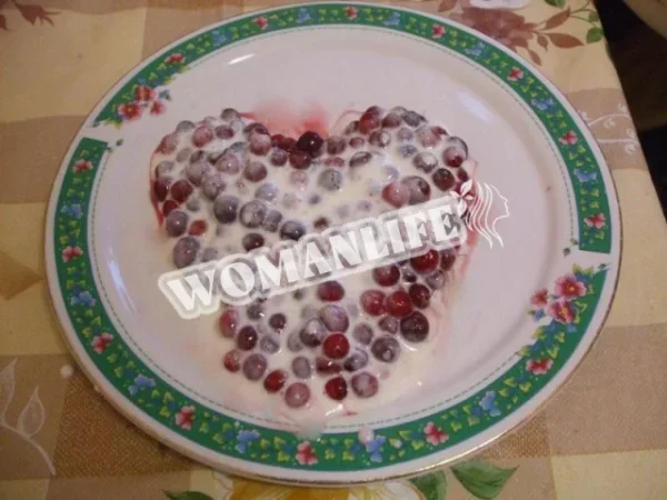Журавлина з вершками і медом