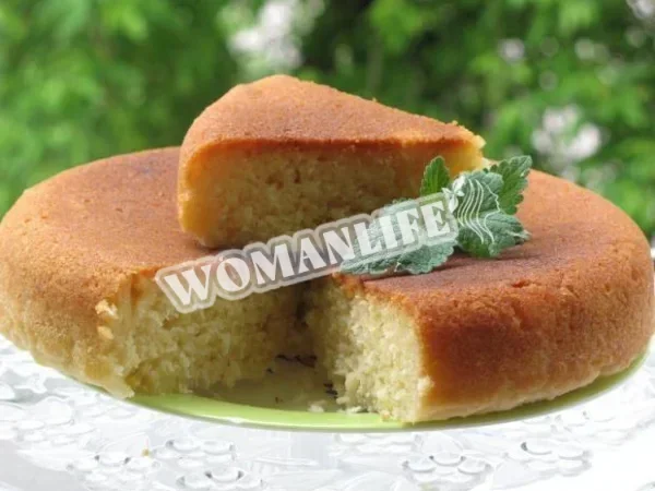 Манник з йогуртом