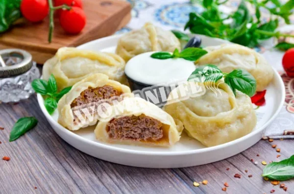 Манти з гарбузом і фаршем