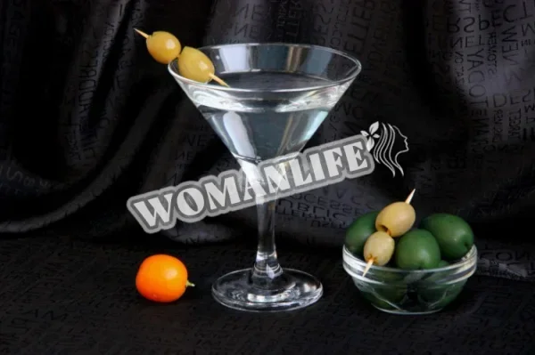 Горілка Martini Коктейль Джеймс Бонд