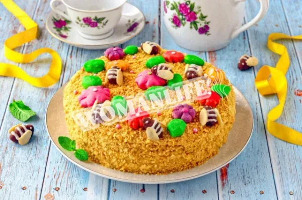 Класичний медовик зі згущеним молоком і маслом
