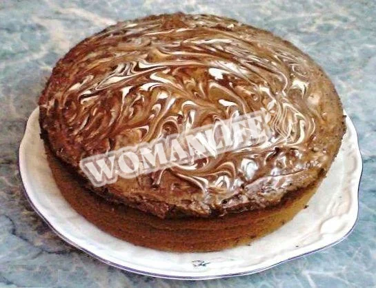 Медовик зі згущеним молоком в мультиварці