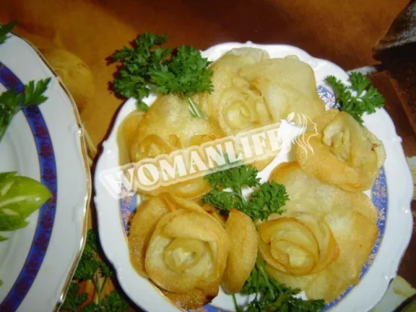Картопляні троянди