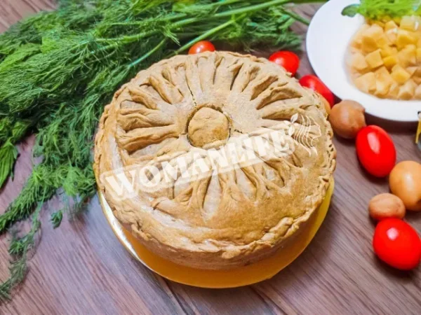 Татарський пиріг з м'ясом і картоплею
