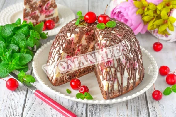 Сметанний торт Панчо з вишнею