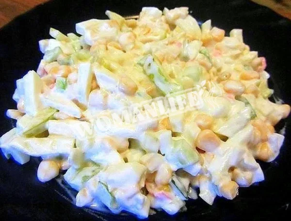 Салат неженка з крабовими паличками