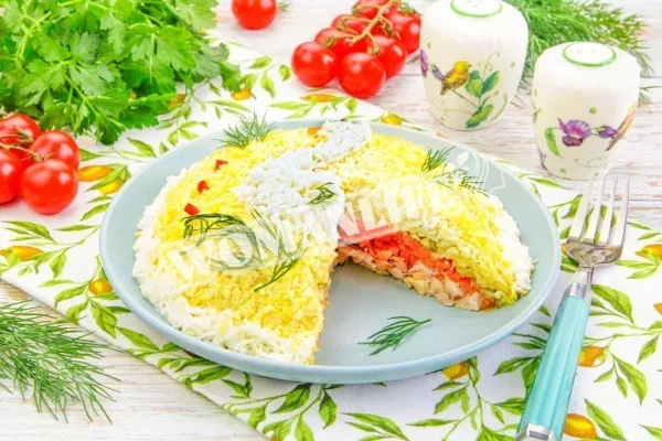 Салат Біла лебідь з копченою куркою