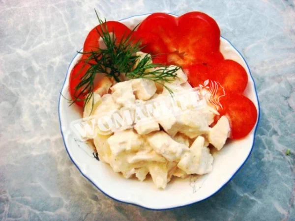 Салат з курки з консервованими ананасами