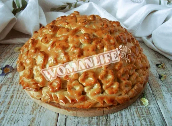 Курник з млинцями з куркою та грибами